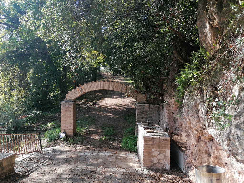 Vrachopanagitsa chapel on the route to Mila Castle