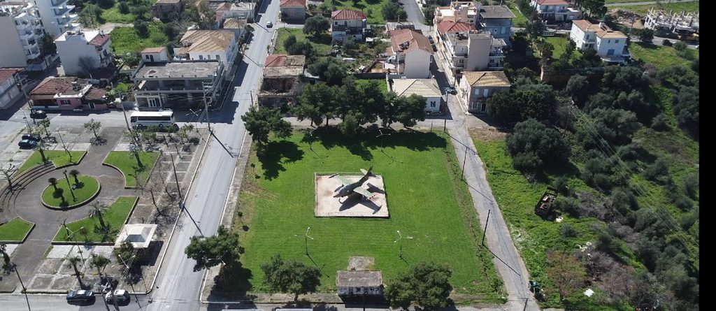 Modern town of Kyparissia below the historic Upper Town